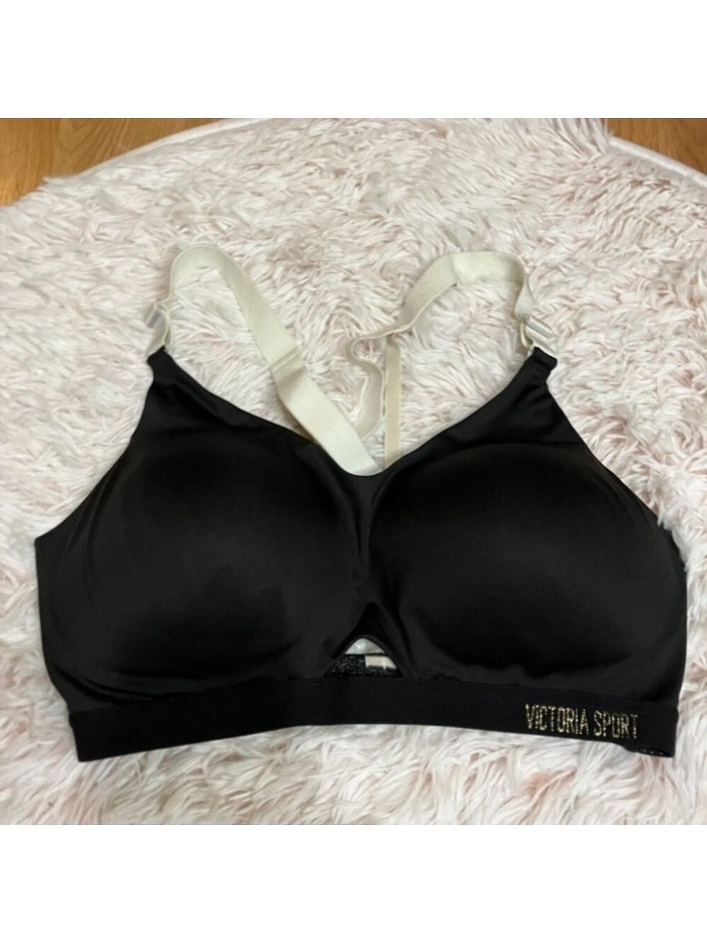 Victoria's Secret Incredible Light Weight Medium Support Wire Less Sports Bra